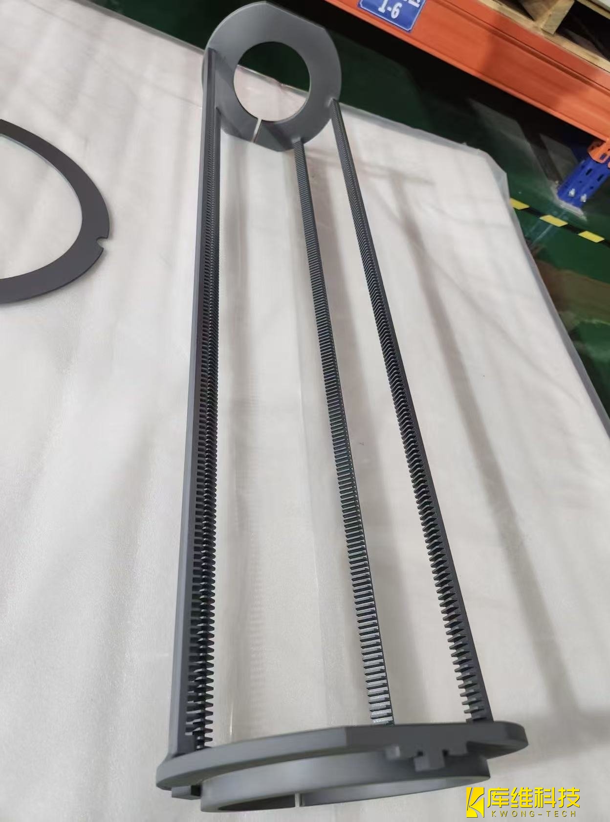 水導激光加工的SiC晶圓支架